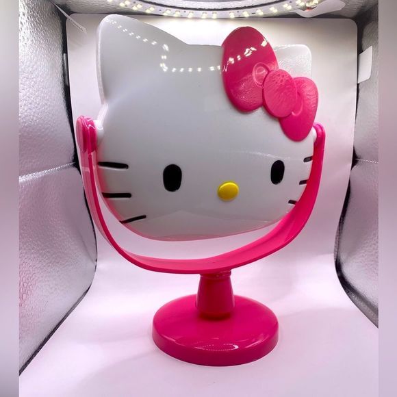 Sanrio Accessories - 🌸 Hello Kitty stand Vanity Mirror-Sanrio White Pink